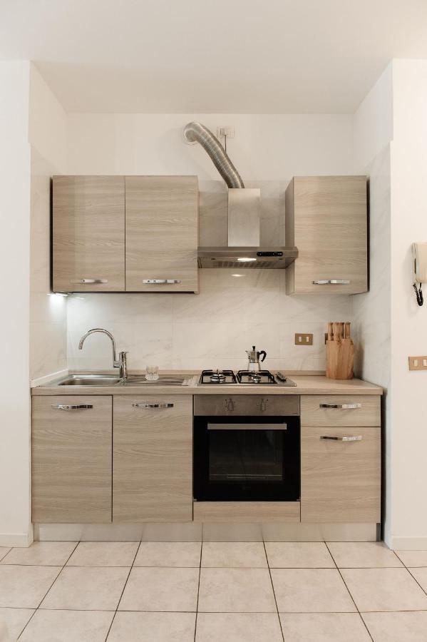 Appartamento Afrodite Desenzano del Garda Bagian luar foto